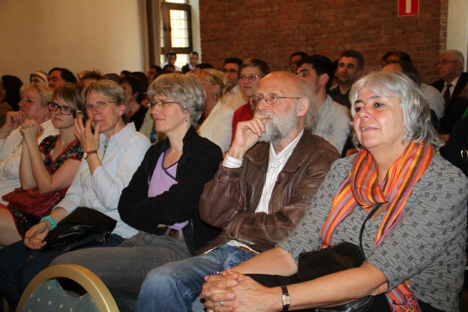 943092_10151573804094183_1744336680_n