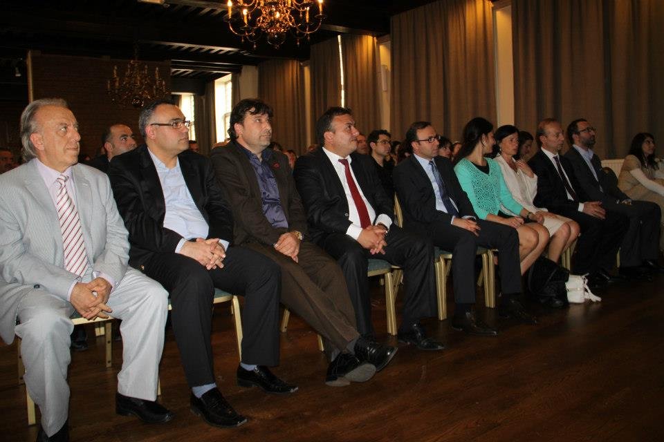 944530_10151573803419183_160153174_n