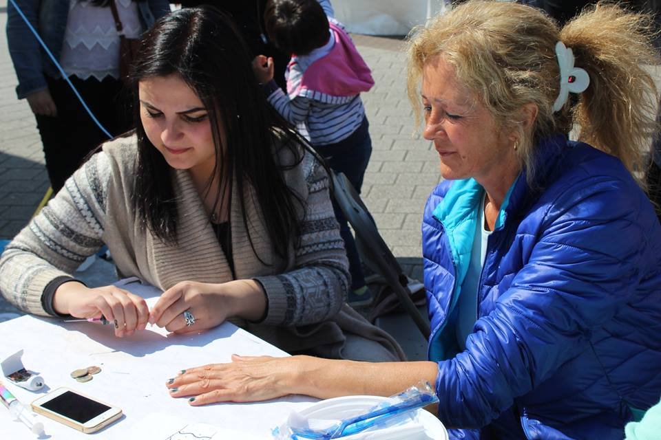 11281890_844902768880657_1375871873_n