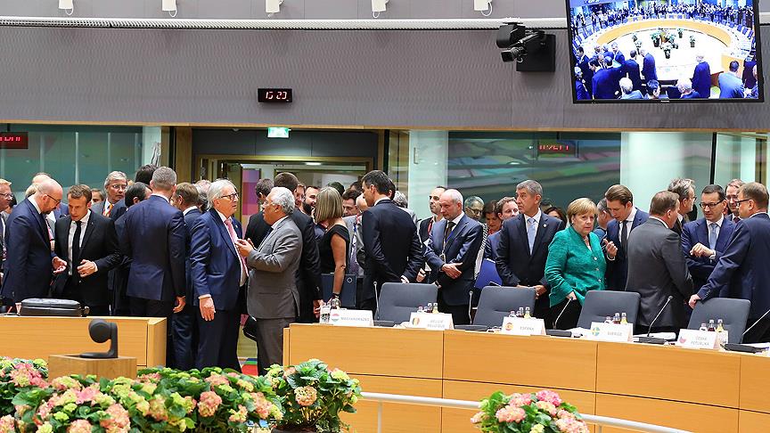 İtalya’dan AB Liderler Zirvesi kararlarına bloke