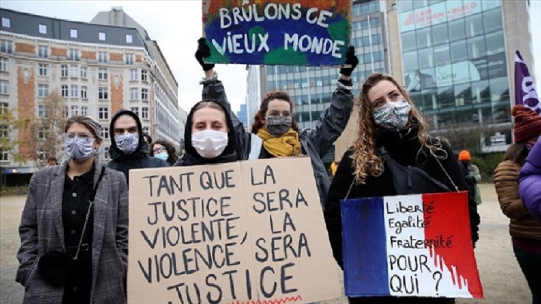 Brüksel’de ırkçılık ve polis şiddeti karşıtı protesto