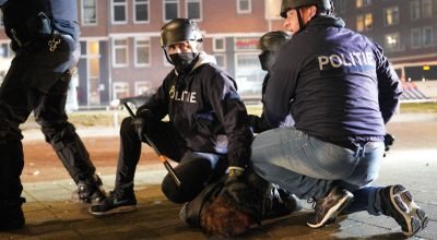 Hollanda’da  sokağa çıkma yasağı protestolarında 184 kişi tutuklandı.