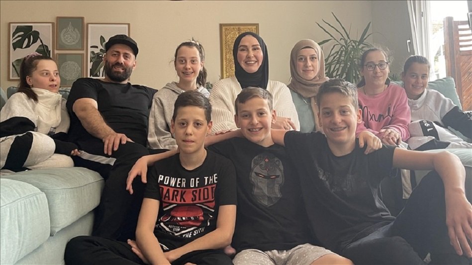 Almanya’da yaşayan altız annesi Roksana Temiz, Müslüman olma sürecini anlattı: Mutluluktan kendimi kuş gibi hissettim