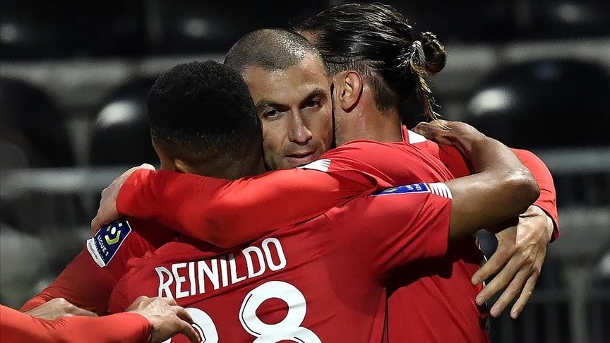 Burak Yılmaz, Yusuf Yazıcı ve Zeki Çelik’in forma giydiği Lille şampiyon oldu.