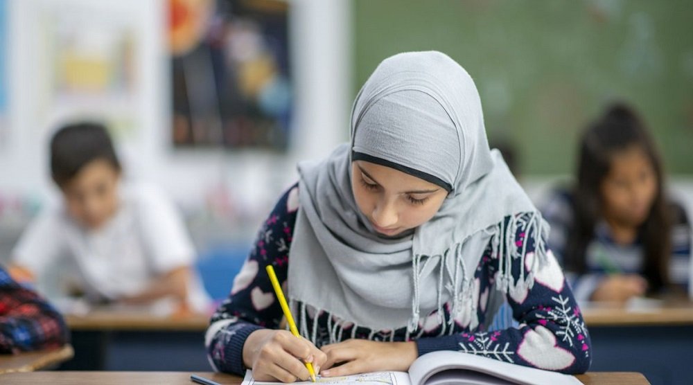 Gent belediye meclisinde başörtü yasağı yeniden gündemde.