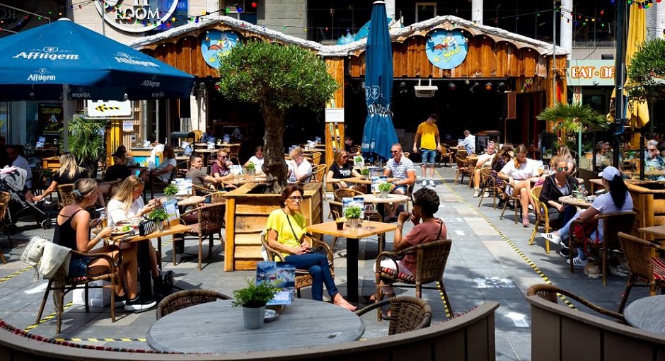 Hollanda tedbirleri gevşetmede üçüncü aşamaya geçti