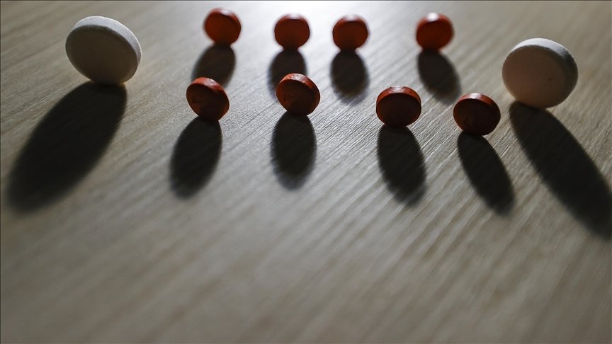 AB Komisyonu, Kovid-19 tedavisi için “5 umut verici aday ilaç” bulunduğunu açıkladı