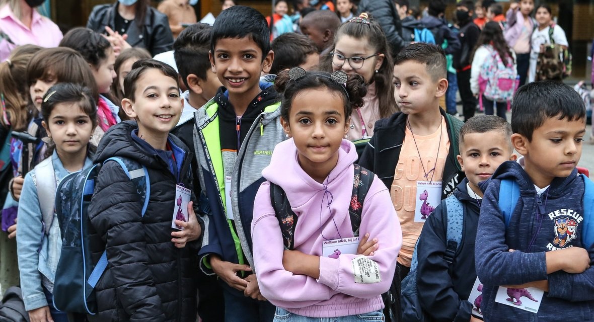 Belçika’nın Gent şehrinde  ilk hafta 170 öğrenci ve 10 öğretmen karantinaya alındı.