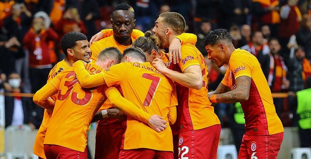 Avrupa’nın aslanı Galatasaray gruptan çıkmayı garantiledi