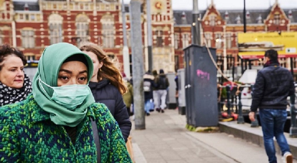 Hollanda’da Kovid-19 vakalarında rekor artış devam ediyor