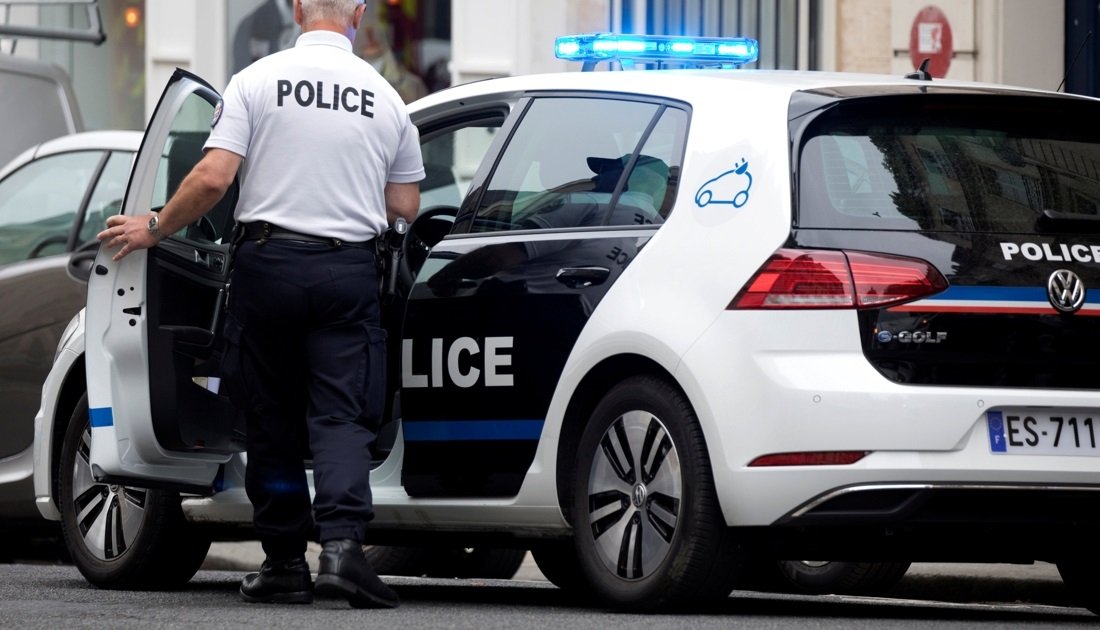 Fransa’da çocuklara kötü muamelede bulunan Ortodoks Yahudi okuluna baskın