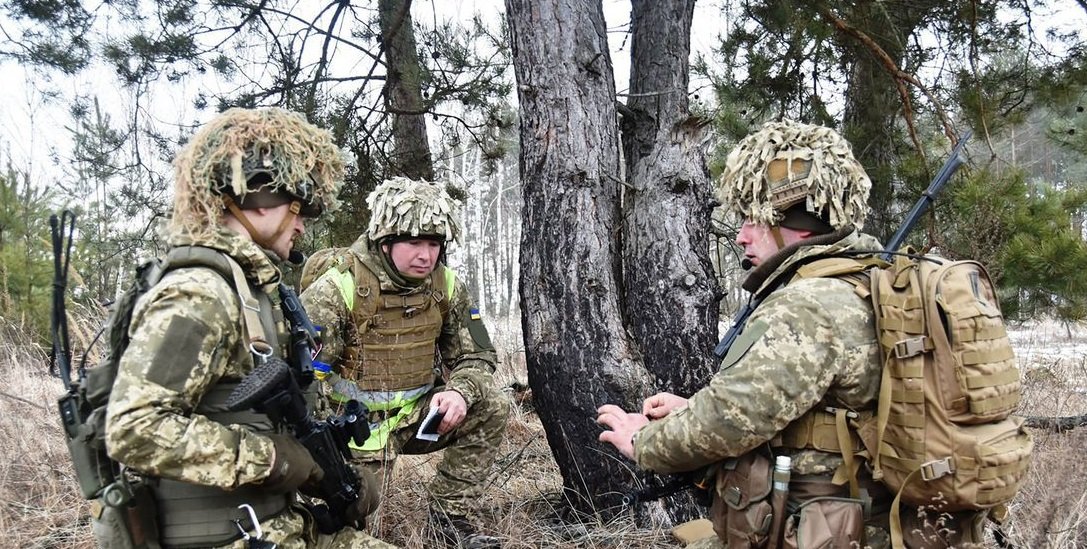Belçikalı iki asker Ukrayna’da yabancı lejyon askerlerine katılmak üzere ülkeden izinsiz ayrıldı.
