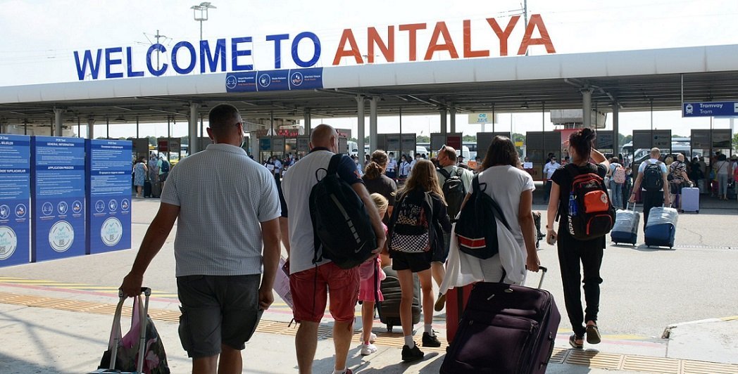 Belçikalı turistler bu yaz Türkiye’ye 96 euro daha pahalı uçacak