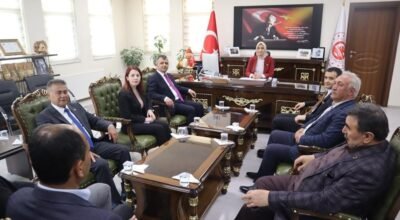 Türkiye’nin ilk başörtülü Valisi Yiğitbaşı, Emirdağ’ı Ziyaret Etti