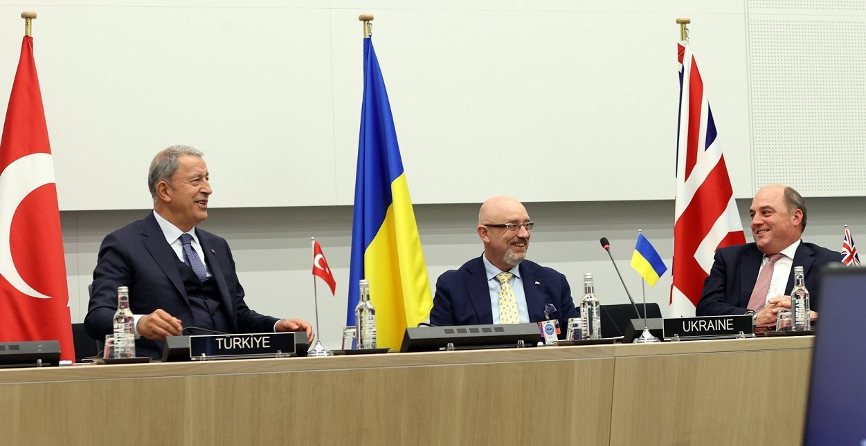 Brüksel’de üçlü zirve