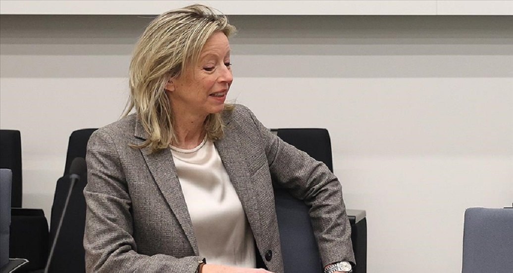 Hollanda 27 yıl sonra özür diledi