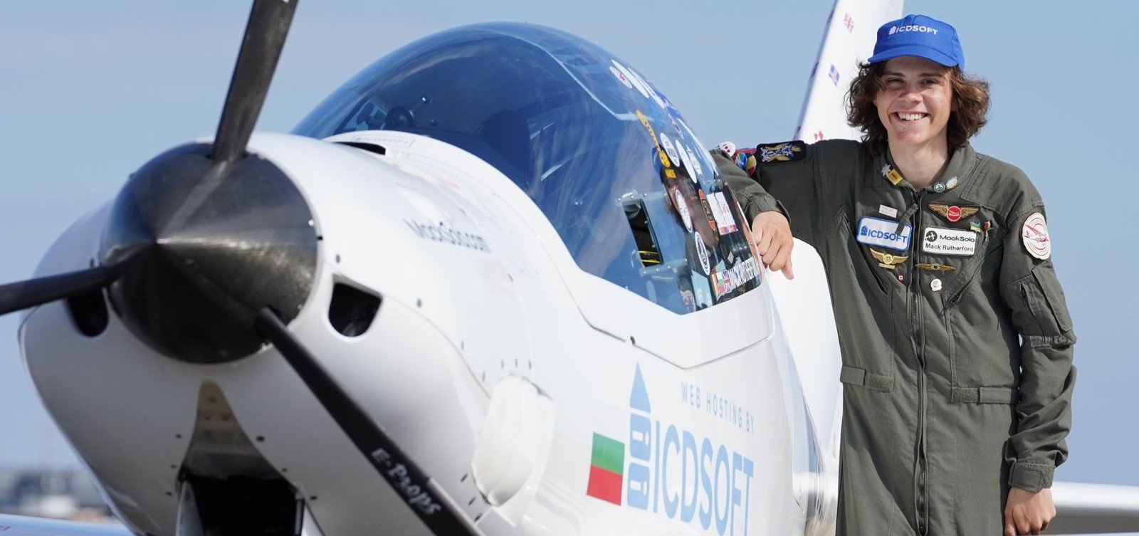 Belçikalı 17 yaşındaki pilot dünyayı tek başına dolaşan en genç kişi oldu