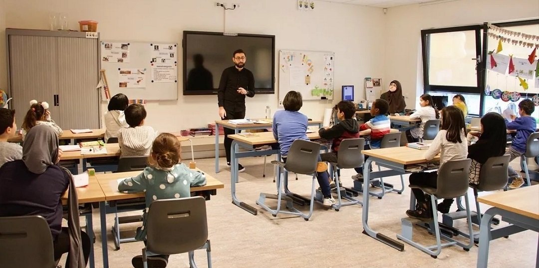 Hollanda’da Danıştay İslam okulunu haklı buldu