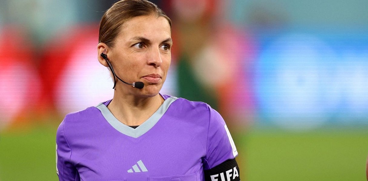 Dünya Kupası’nda ilk kez bir kadın hakem maç yönetecek