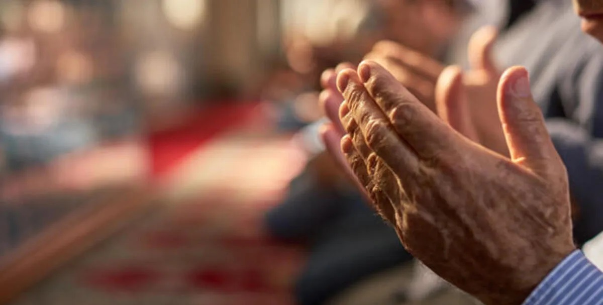 Belçika’da ‘Onbir Ayın Sultanı’ Ramazan’ın ilk Teravih Namazı coşkuyla kılındı