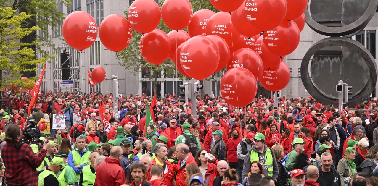 Belçika’da işçi sendikaları binlerce kişinin katılımıyla greve gitti