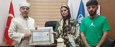 Fransa vatandaşı kadın Eskişehir’de Müslüman oldu