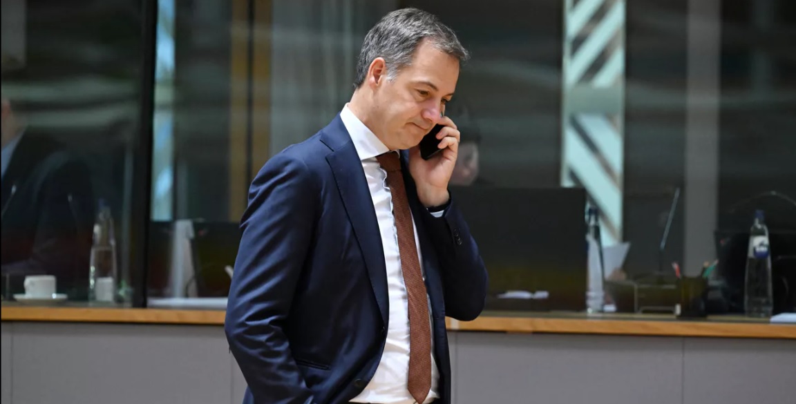 Belçikalı bakanlara, diplomat ve üst düzey memurlara yüksek güvenlikli akıllı telefonlar verilecek