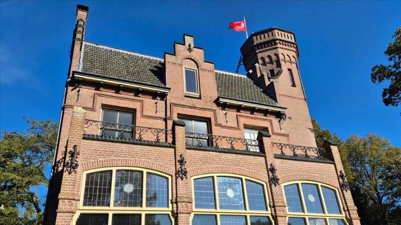 Hollanda’da Türkiye’nin Amersfoort Fahri Başkonsolosluğu açıldı