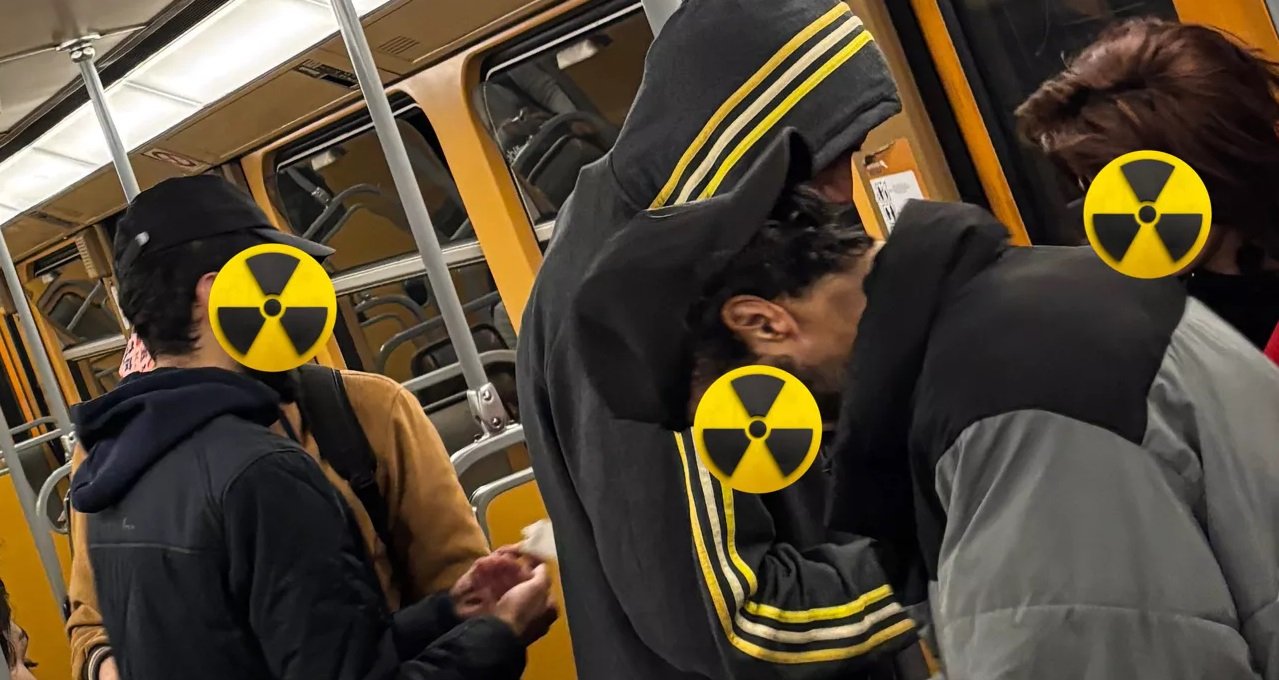 Brüksel metrosunda yolcuların gözü önünde uyuşturucu satılması yolcuları tedirgin ediyor