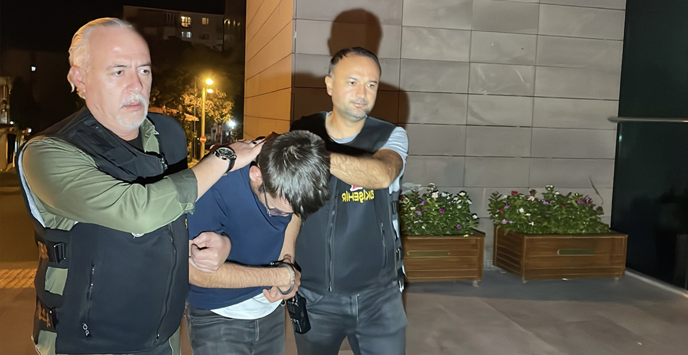 Eskişehir’de kar vaadiyle müşterilerini dolandırdığı iddia edilen kuyumcu yakalandı