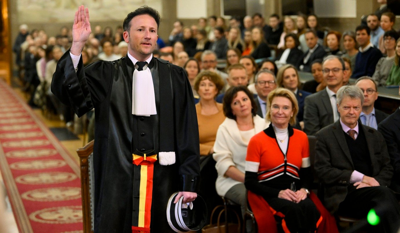 Brüksel’in yeni Hakimler ve Savcılar Kurulu Başkanı yemin ederek göreve başladı