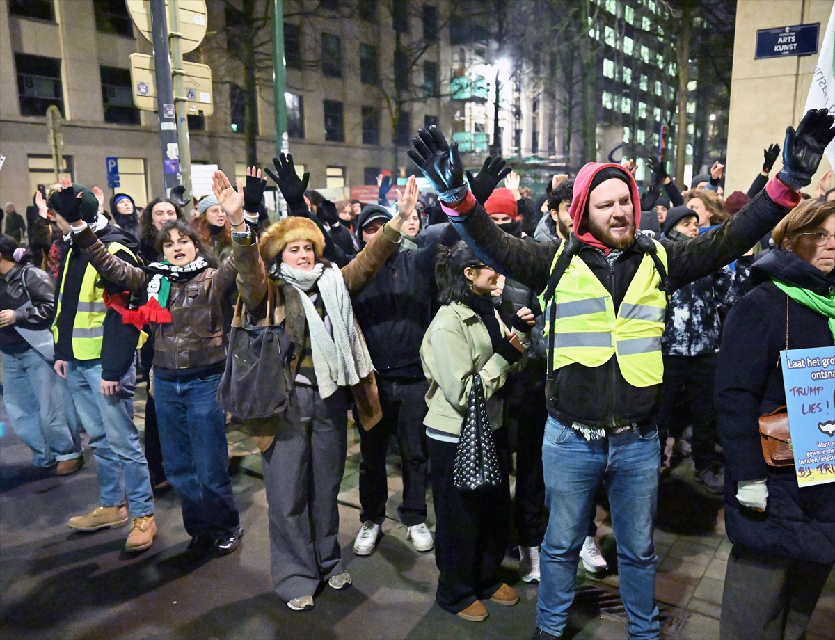 Brüksel’de ABD Başkanı Trump’ın göreve başlaması protesto edildi