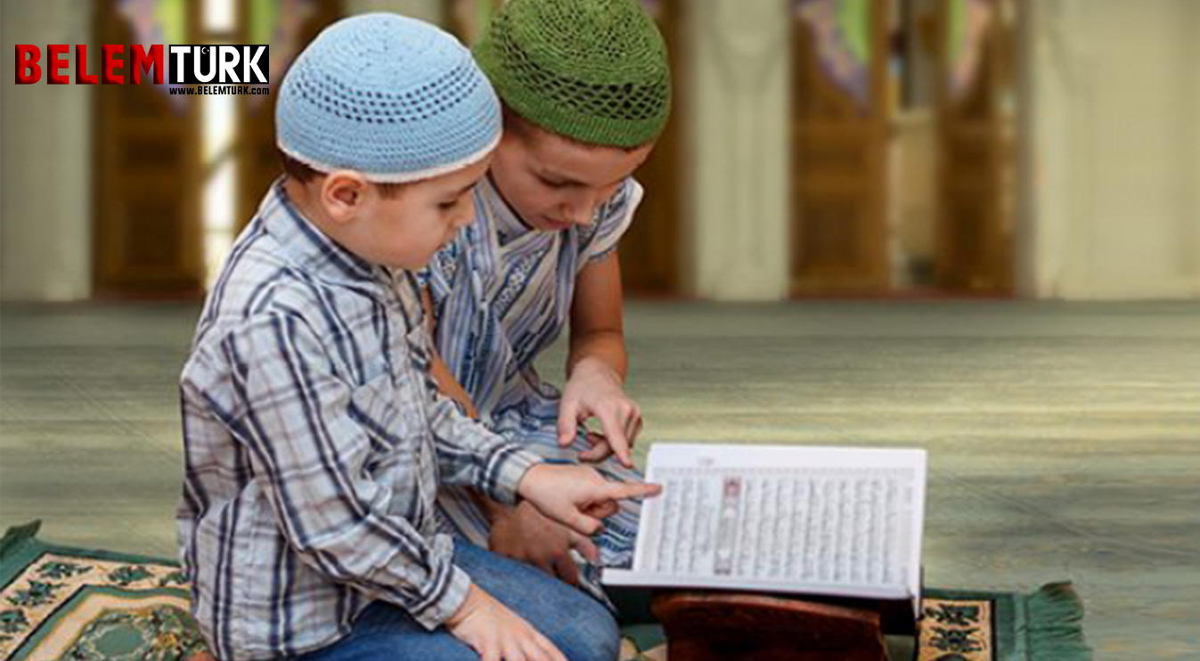 Hollanda’da, Kur’an ve din derslerinin denetlenmesine karşı toplanan 100 bin imza meclise sunuldu