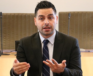 Gent belediye meclisi uzun süren  toplantılar nedeniyle konuşma süresi sınırlaması getiriyor