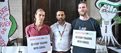 Brüksel'de bir kilisede Filistin için açlık grevi başlatıldı