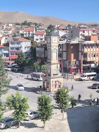 Emirdağ'ın nüfusu yaz tatilinde gurbetçilerin gelmesiyle 200 bine ulaştı