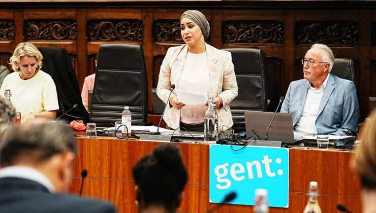 Gent Meclis Üyesi Hafsa El-Bazioui (Groen), Gent Flaman Festivali yönetim kurulundan istifa edeceğini açıkladı