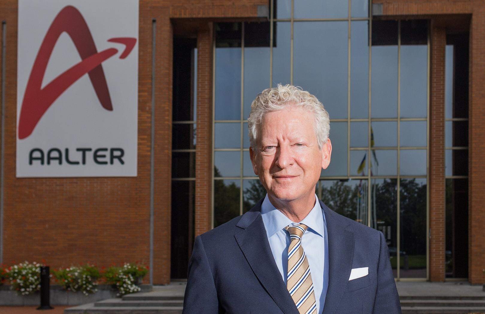 Belçika Aalter Belediye Başkanı Pieter De Crem ayrımcılık skandalı sonrası istifa etti