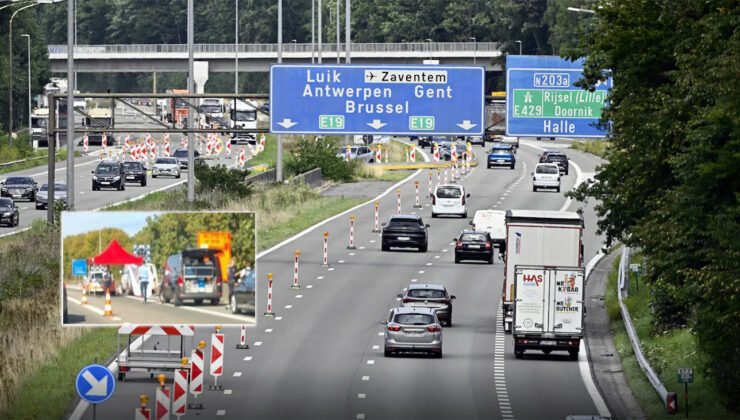 Belçika’da bir trafik levhasının arkasına iple asılmış bir erkek cesedi bulundu