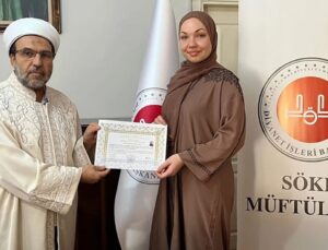 Hollanda vatandaşı Beverly, Söke’de Müslüman oldu