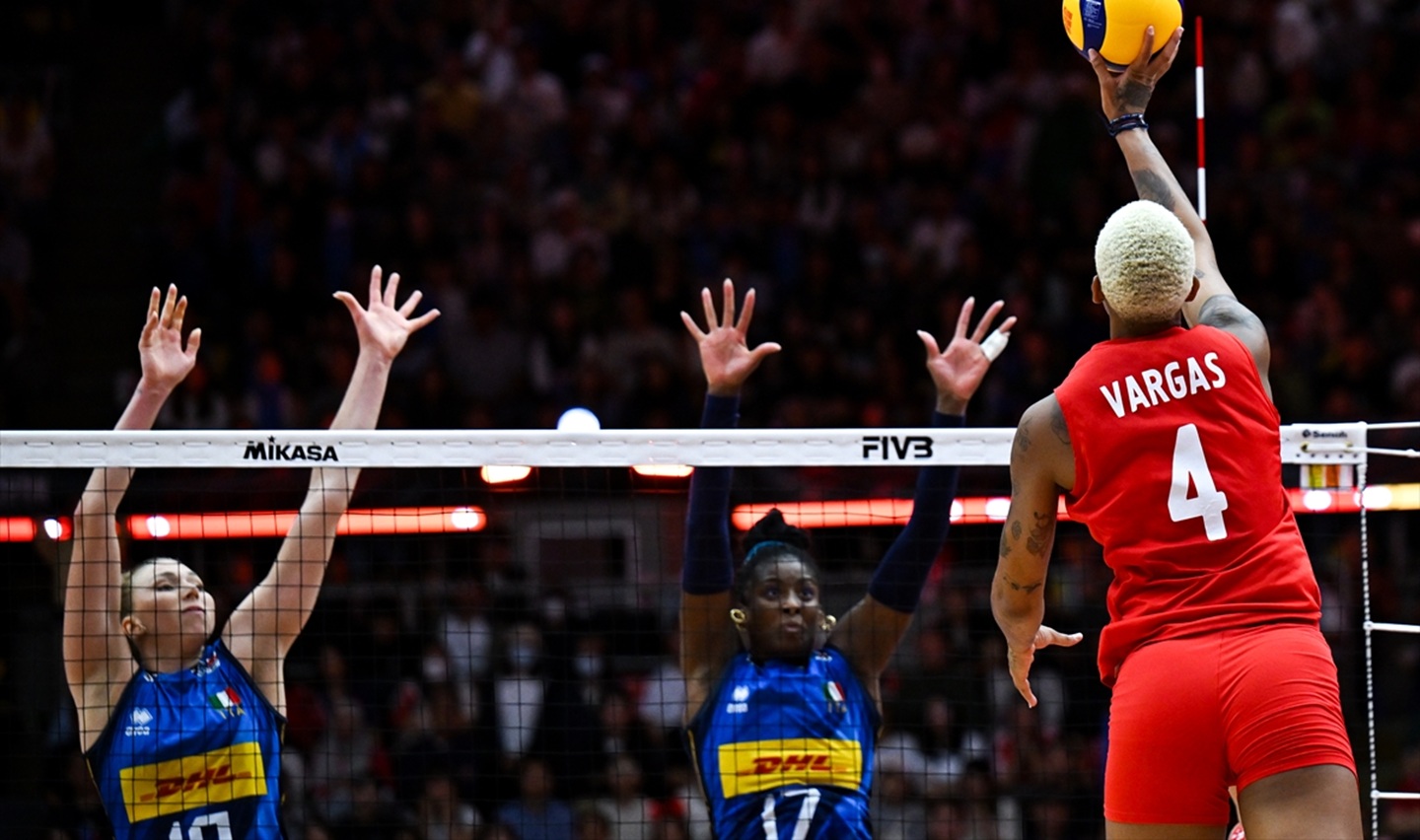 Filenin Sultanları finalde İtalya’ya 3-2 yenilerek dünya ikincisi oldu