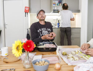 Gent belediyesi uyuşturucu bağımlısı evsizler için ‘bakım yurdu’ açmak istiyor