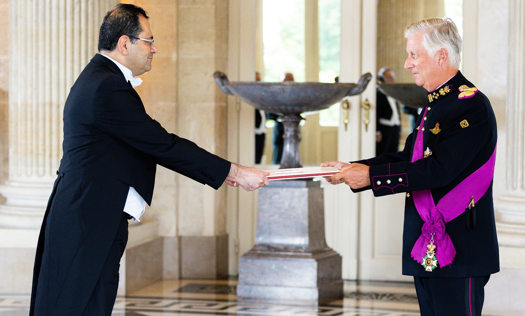 Türkiye’nin Brüksel Büyükelçisi Tantekin, Kral Philippe’e Güven Mektubunu Sunarak Görevine Başladı