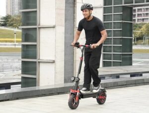 Belçika’da e-scooterlara kask şartı getiriliyor