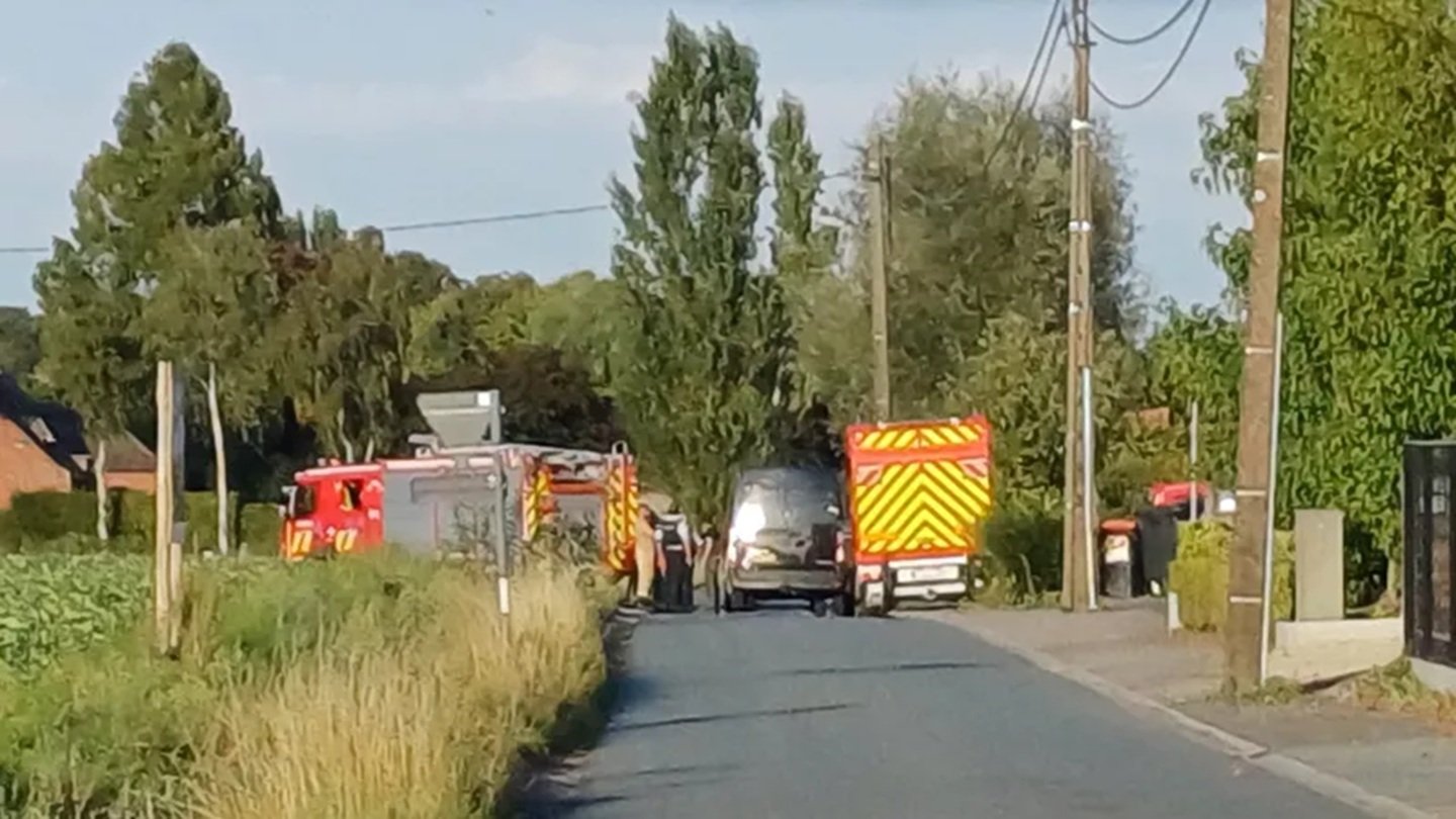 Belçika’da kendi minibüsünün altında kalan 40 yaşındaki adam hayatını kaybetti