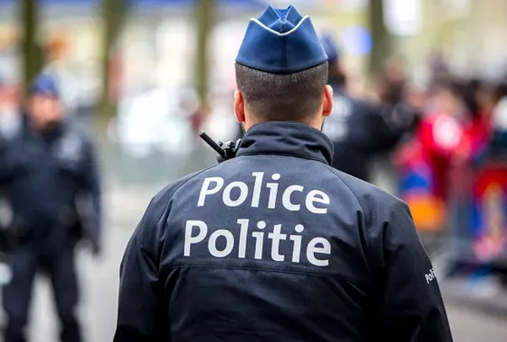 Brüksel’in Molenbeek semtinde yaşayanlar, artan şiddet olaylarına karşı gösteri düzenledi