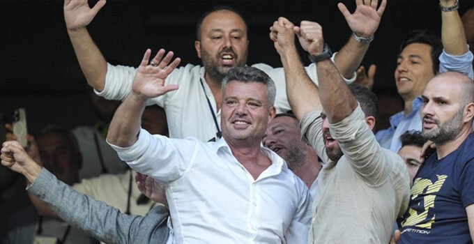 Fenerbahçe’nin yeni başkanı 257 oy farkla Sadettin Saran oldu