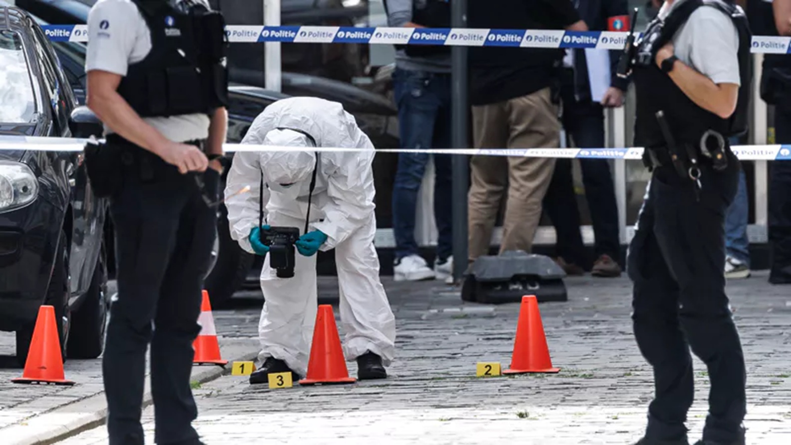 Belçika’da 43 yaşındaki bir kadın sokakta vurularak öldürüldü