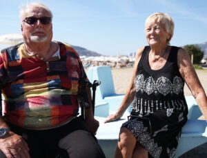 Alman çift 36 yılda 101 kez tatil için Alanya’ya geldi