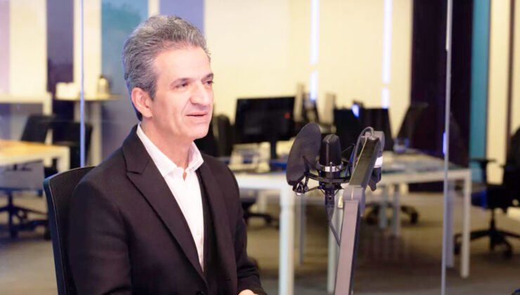 Belçika’da, Türk asıllı Prof. Dr. Baki Topal Radio 1’in konuğu oldu